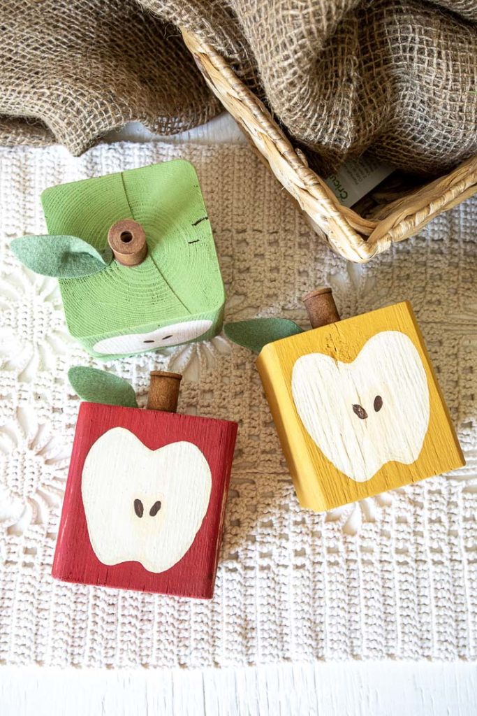 wood block apples 