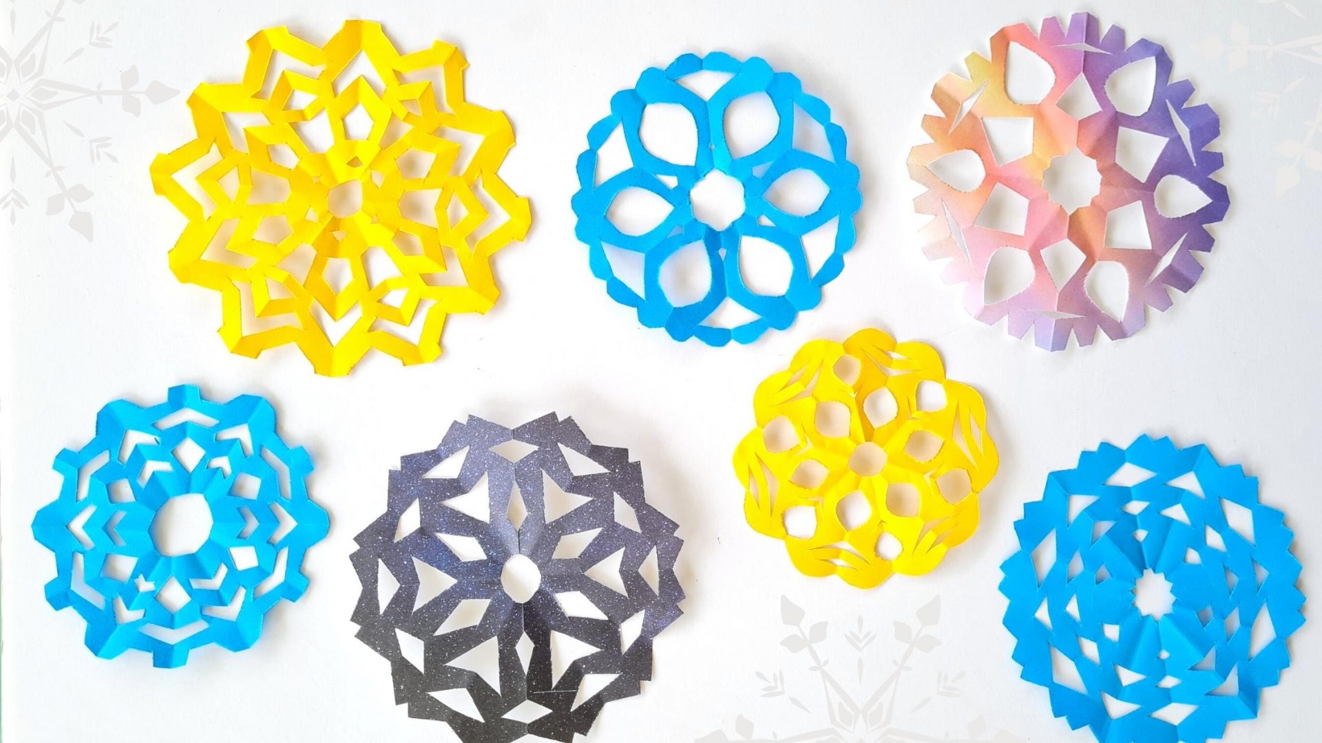 how-to-make-paper-snowflakes-diy-thought